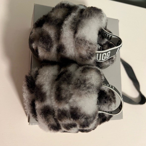 Ugg fluffy yeah slides - infants - Picture 2 of 6